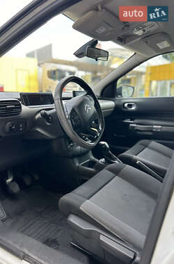 Внедорожник / Кроссовер Citroen C4 Cactus 2016 в 