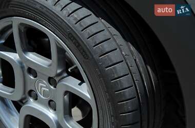 Внедорожник / Кроссовер Citroen C4 Cactus 2014 в 