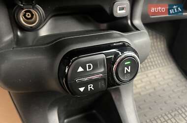 Внедорожник / Кроссовер Citroen C4 Cactus 2017 в 