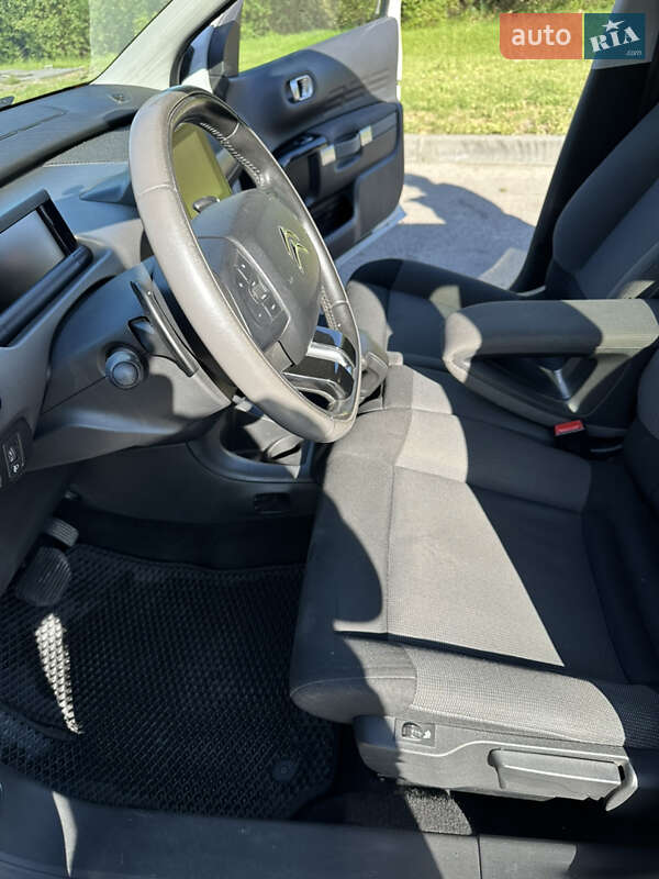 Внедорожник / Кроссовер Citroen C4 Cactus 2015 в Жовкве