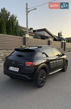 Внедорожник / Кроссовер Citroen C4 Cactus 2015 в 