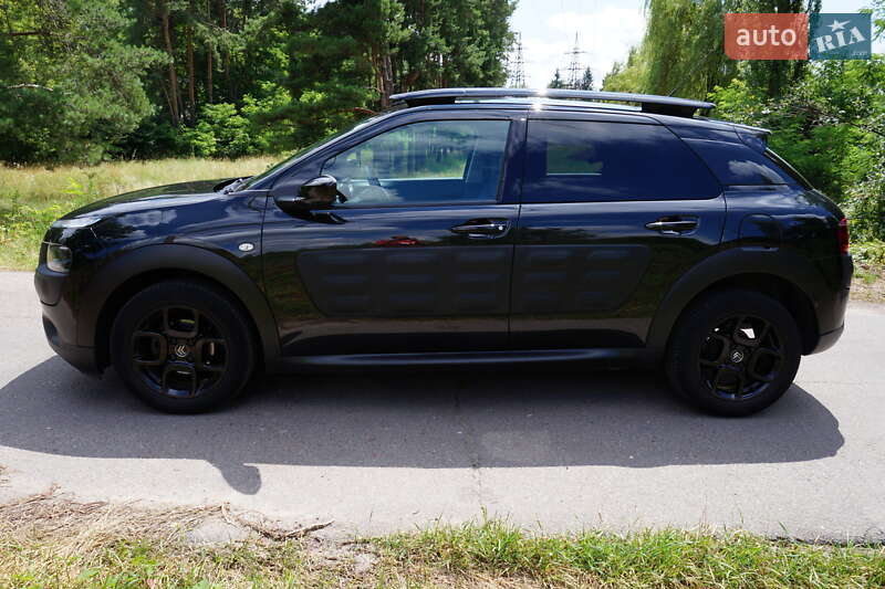 Внедорожник / Кроссовер Citroen C4 Cactus 2015 в Чернигове