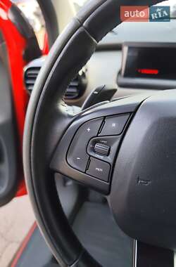 Внедорожник / Кроссовер Citroen C4 Cactus 2015 в 