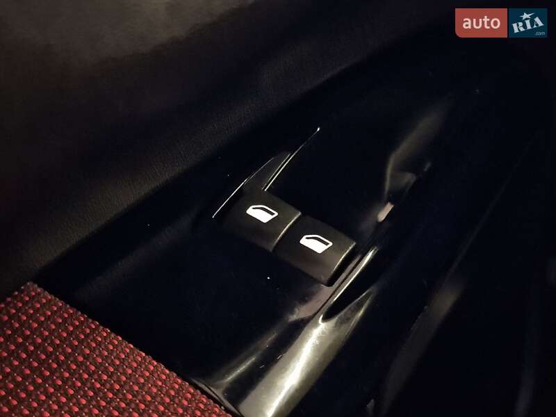 Внедорожник / Кроссовер Citroen C4 Cactus 2018 в Николаеве