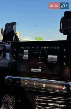 Внедорожник / Кроссовер Citroen C4 Cactus 2015 в 