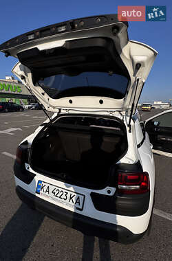 Внедорожник / Кроссовер Citroen C4 Cactus 2015 в 