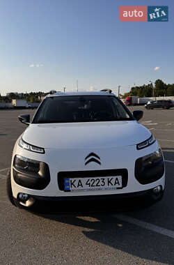 Внедорожник / Кроссовер Citroen C4 Cactus 2015 в 