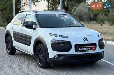 Внедорожник / Кроссовер Citroen C4 Cactus 2015 в 
