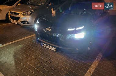 Внедорожник / Кроссовер Citroen C4 Cactus 2016 в 