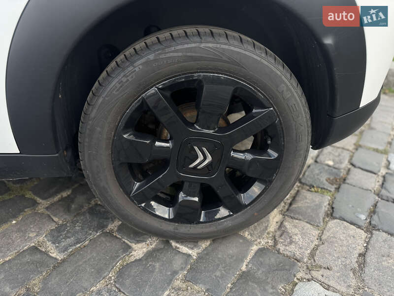 Внедорожник / Кроссовер Citroen C4 Cactus 2016 в Киеве