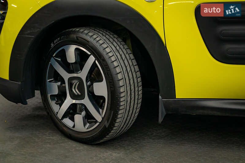 Внедорожник / Кроссовер Citroen C4 Cactus 2016 в Киеве