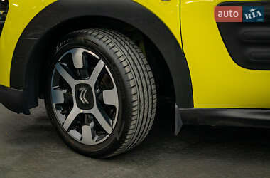 Внедорожник / Кроссовер Citroen C4 Cactus 2016 в 