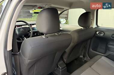 Внедорожник / Кроссовер Citroen C4 Cactus 2016 в 
