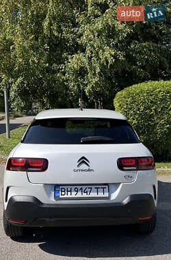 Внедорожник / Кроссовер Citroen C4 Cactus 2018 в 