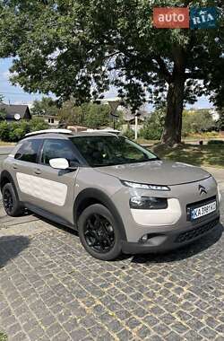 Внедорожник / Кроссовер Citroen C4 Cactus 2016 в 