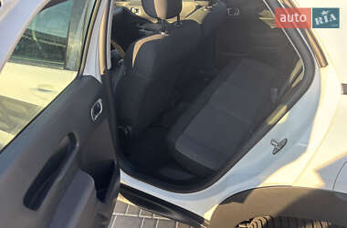 Внедорожник / Кроссовер Citroen C4 Cactus 2015 в 