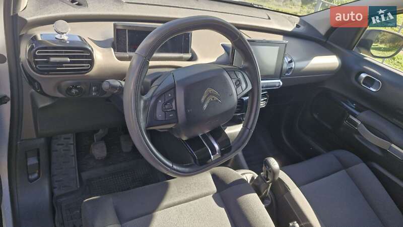 Внедорожник / Кроссовер Citroen C4 Cactus 2017 в Ивано-Франковске