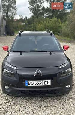 Внедорожник / Кроссовер Citroen C4 Cactus 2015 в 