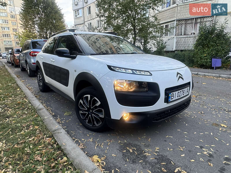 Внедорожник / Кроссовер Citroen C4 Cactus 2014 в 