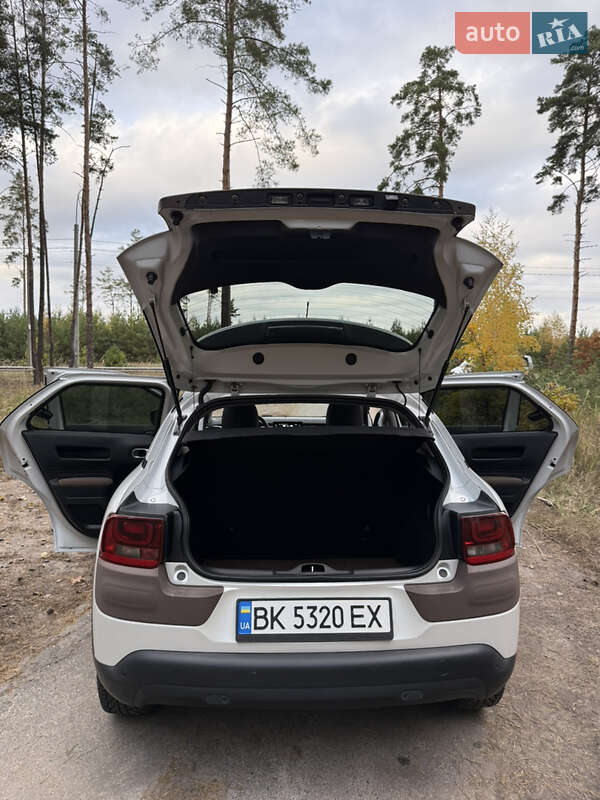 Позашляховик / Кросовер Citroen C4 Cactus 2014 в Києві фото 15 Позашляховик / Кросовер Citroen C4 Cactus 2014 в Києві
