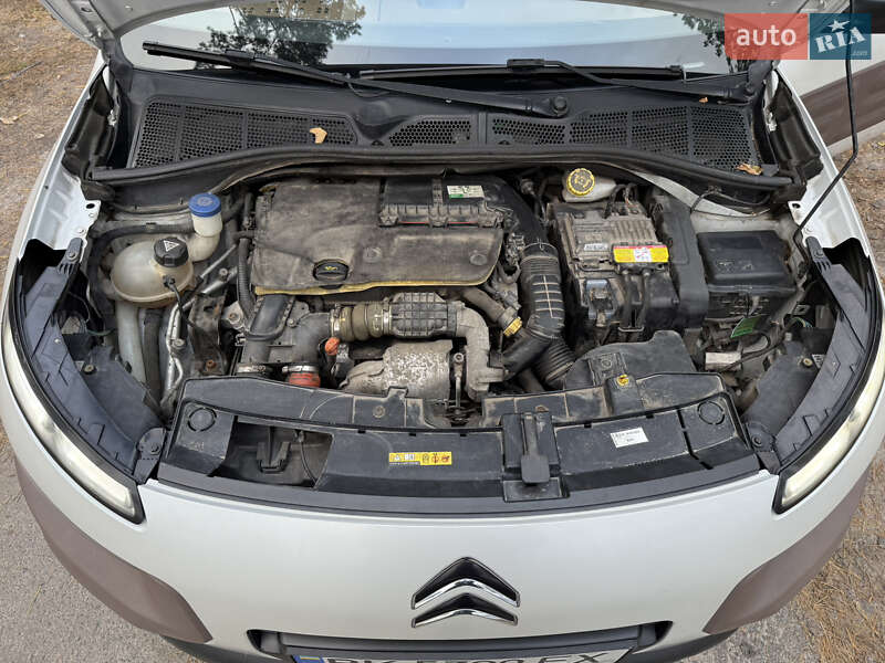 Позашляховик / Кросовер Citroen C4 Cactus 2014 в Києві фото 22 Позашляховик / Кросовер Citroen C4 Cactus 2014 в Києві