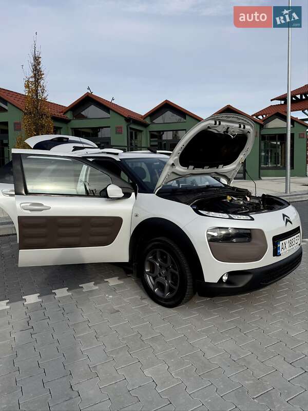Позашляховик / Кросовер Citroen C4 Cactus 2017 в Києві фото 65 Позашляховик / Кросовер Citroen C4 Cactus 2017 в Києві