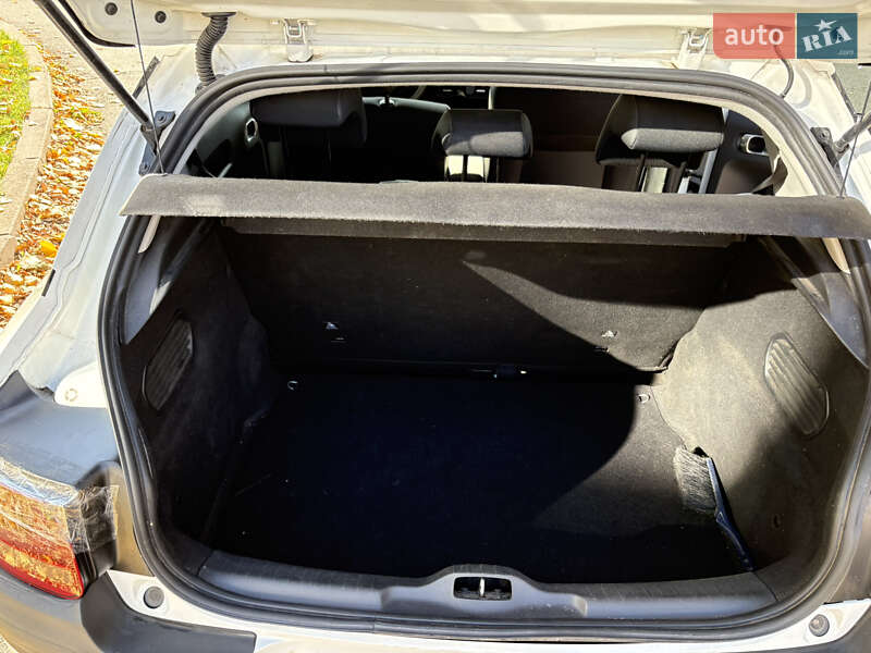 Внедорожник / Кроссовер Citroen C4 Cactus 2015 в Киеве фото 9 Внедорожник / Кроссовер Citroen C4 Cactus 2015 в Киеве