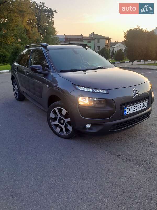 Внедорожник / Кроссовер Citroen C4 Cactus 2016 в Рогатине