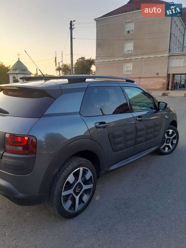 Внедорожник / Кроссовер Citroen C4 Cactus 2016 в Рогатине