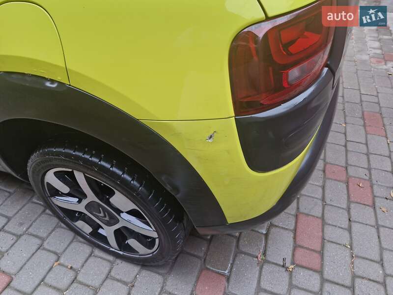 Позашляховик / Кросовер Citroen C4 Cactus 2015 в Дніпрі фото 2 Позашляховик / Кросовер Citroen C4 Cactus 2015 в Дніпрі