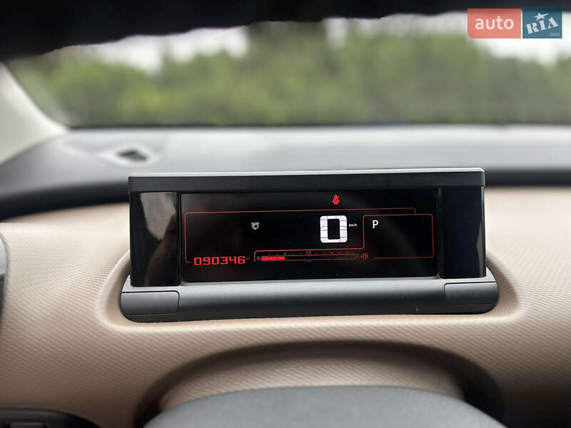 Позашляховик / Кросовер Citroen C4 Cactus 2017 в Києві