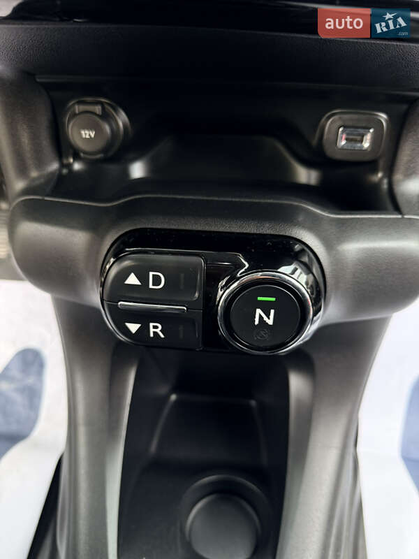 Внедорожник / Кроссовер Citroen C4 Cactus 2016 в Киеве