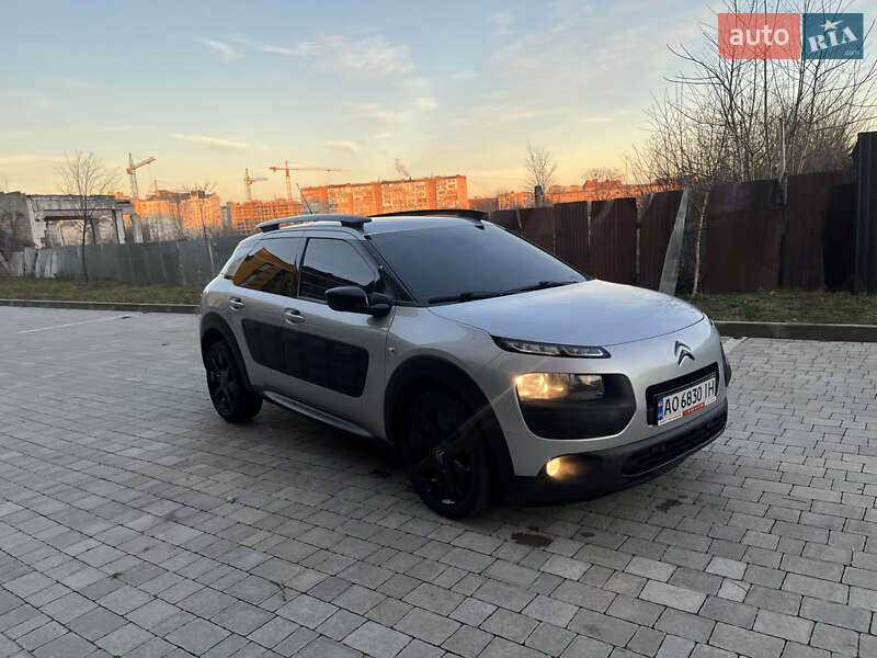 Внедорожник / Кроссовер Citroen C4 Cactus 2015 в Ивано-Франковске