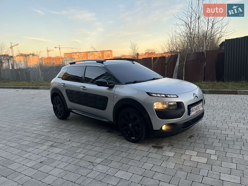 Внедорожник / Кроссовер Citroen C4 Cactus 2015 в Ивано-Франковске