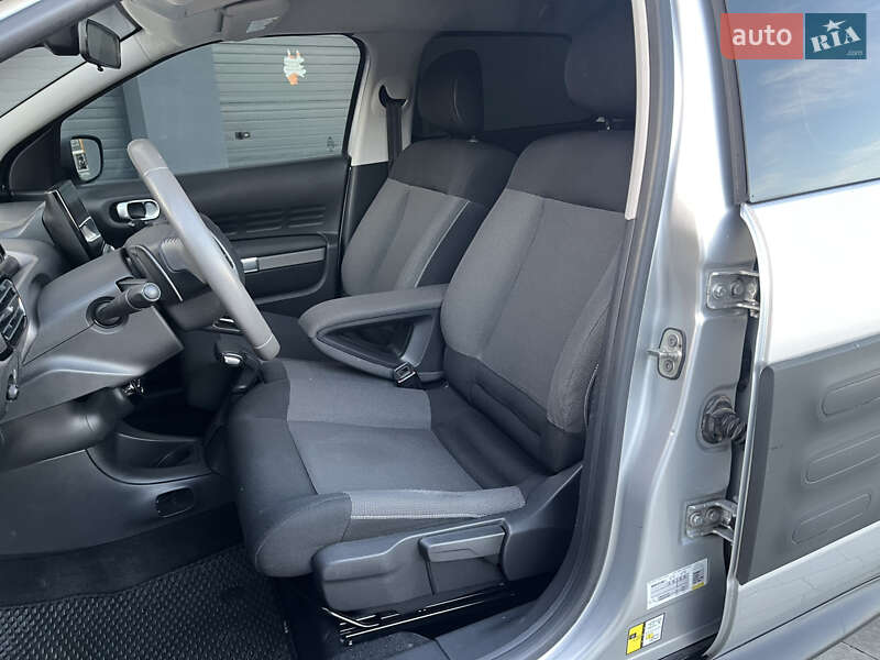 Внедорожник / Кроссовер Citroen C4 Cactus 2015 в Ивано-Франковске