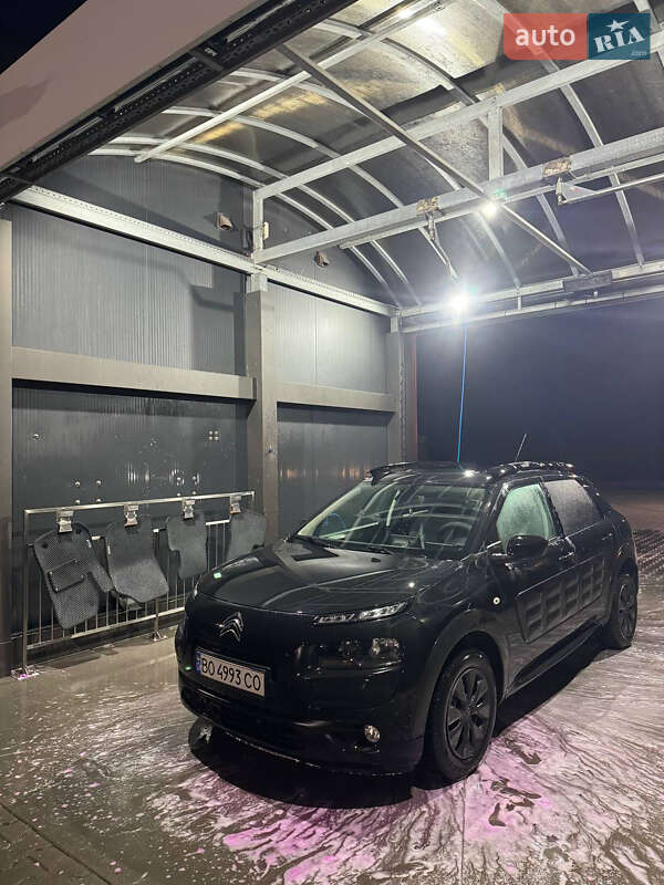 Внедорожник / Кроссовер Citroen C4 Cactus 2015 в Радехове