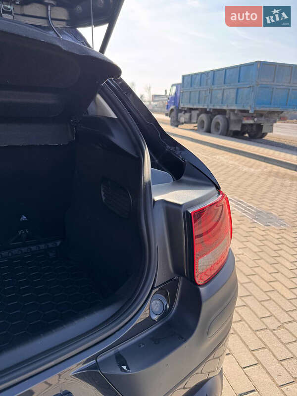 Внедорожник / Кроссовер Citroen C4 Cactus 2015 в Радехове