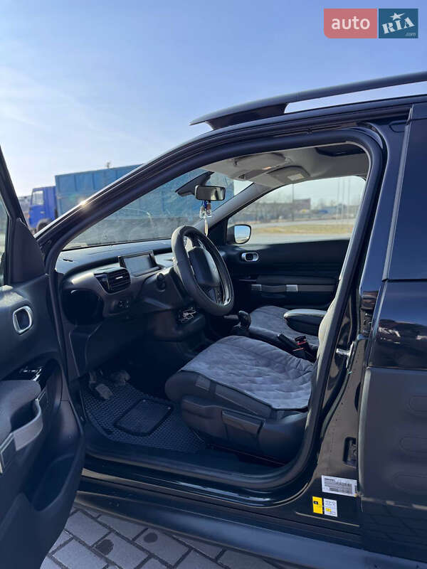 Внедорожник / Кроссовер Citroen C4 Cactus 2015 в Радехове