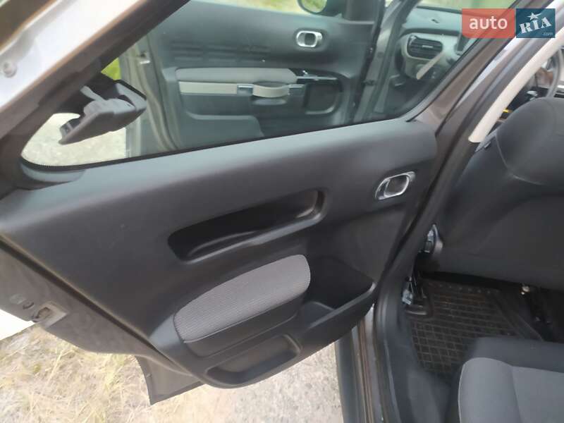 Внедорожник / Кроссовер Citroen C4 Cactus 2018 в Александровке
