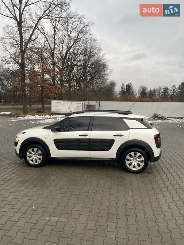 Внедорожник / Кроссовер Citroen C4 Cactus 2017 в Черновцах
