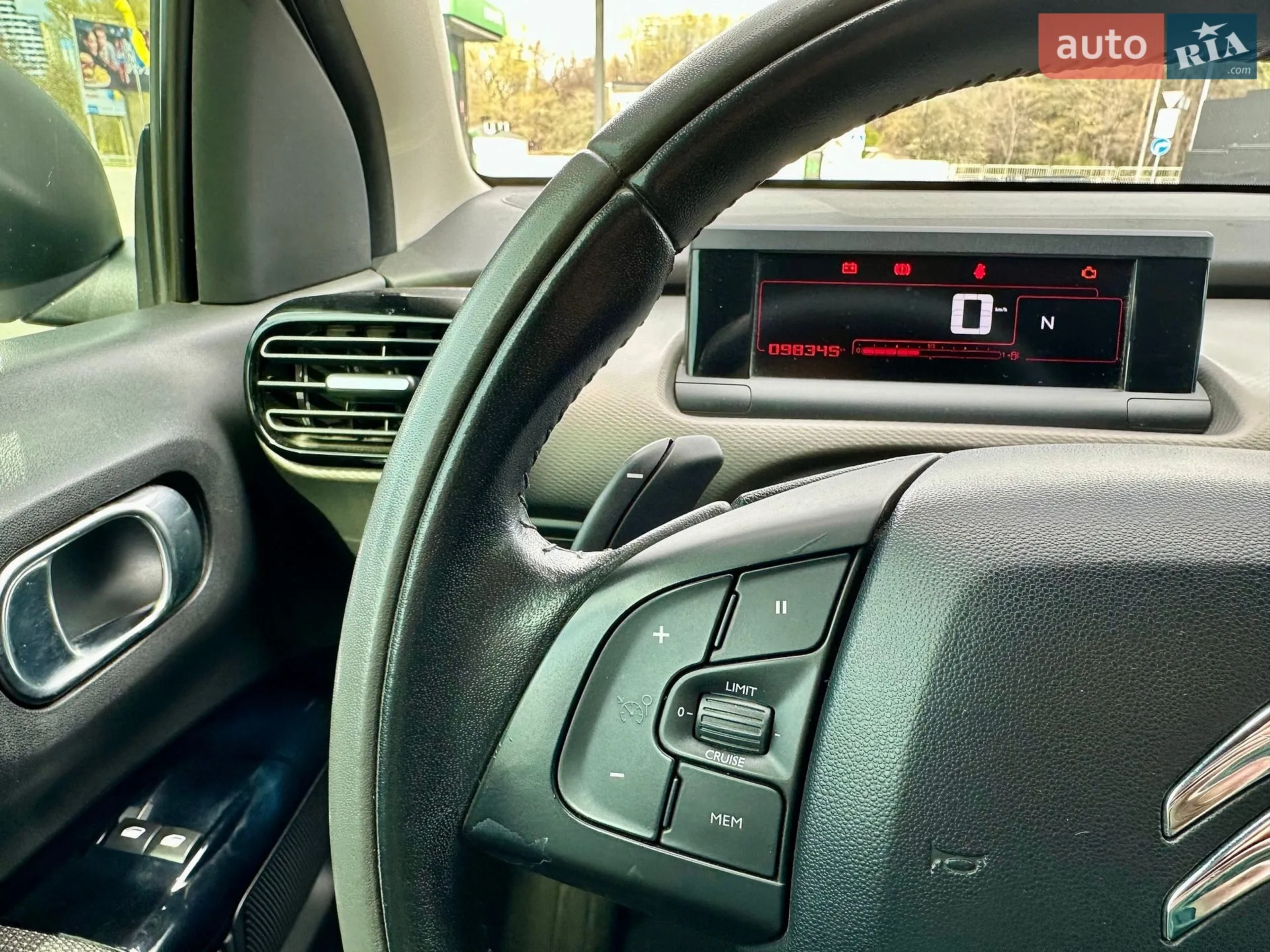 2015 Citroen C4 Cactus - мініатюра 26