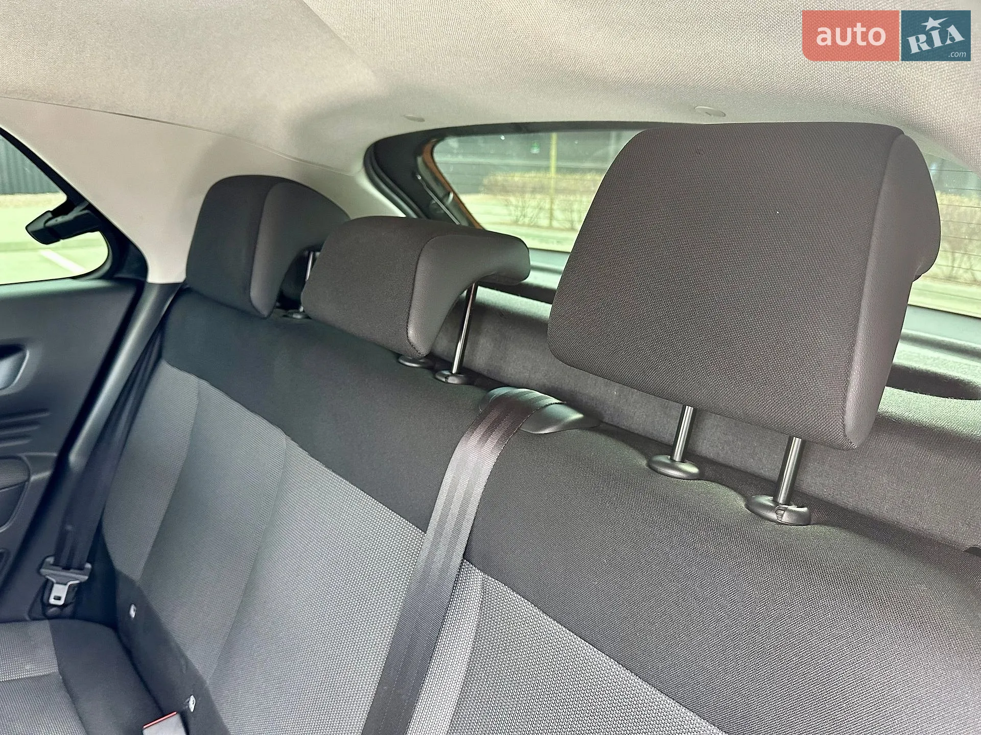 2015 Citroen C4 Cactus - мініатюра 37