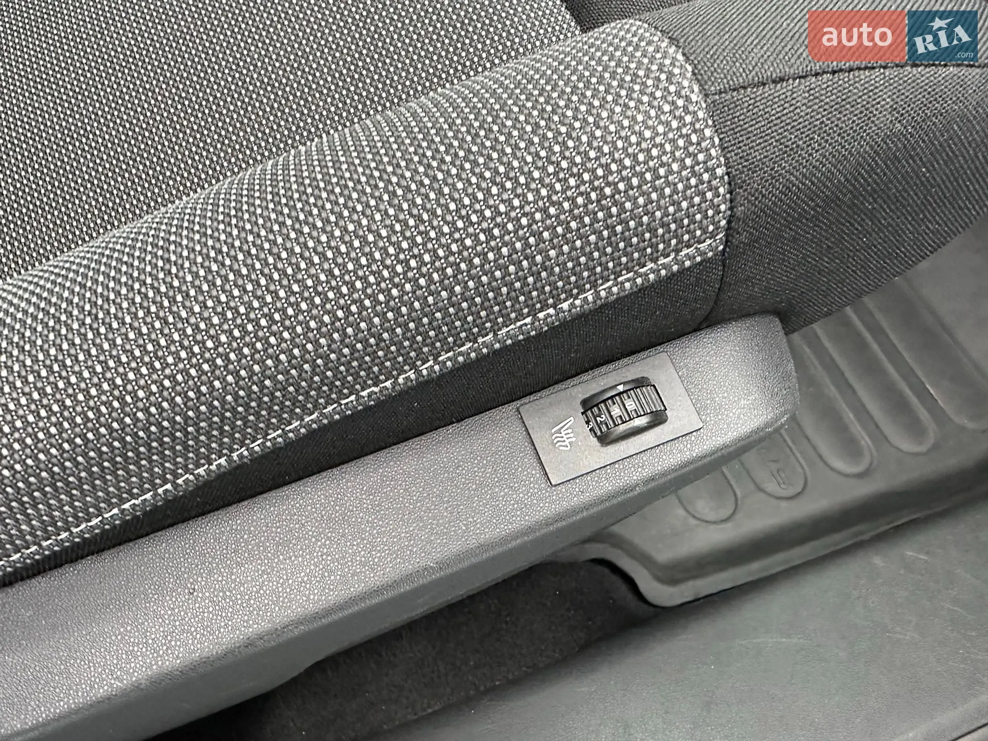 2015 Citroen C4 Cactus - мініатюра 74