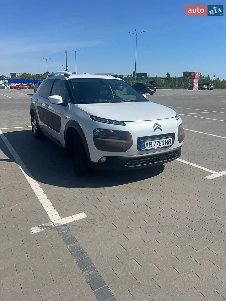 2016 Citroen C4 Cactus - мініатюра 28