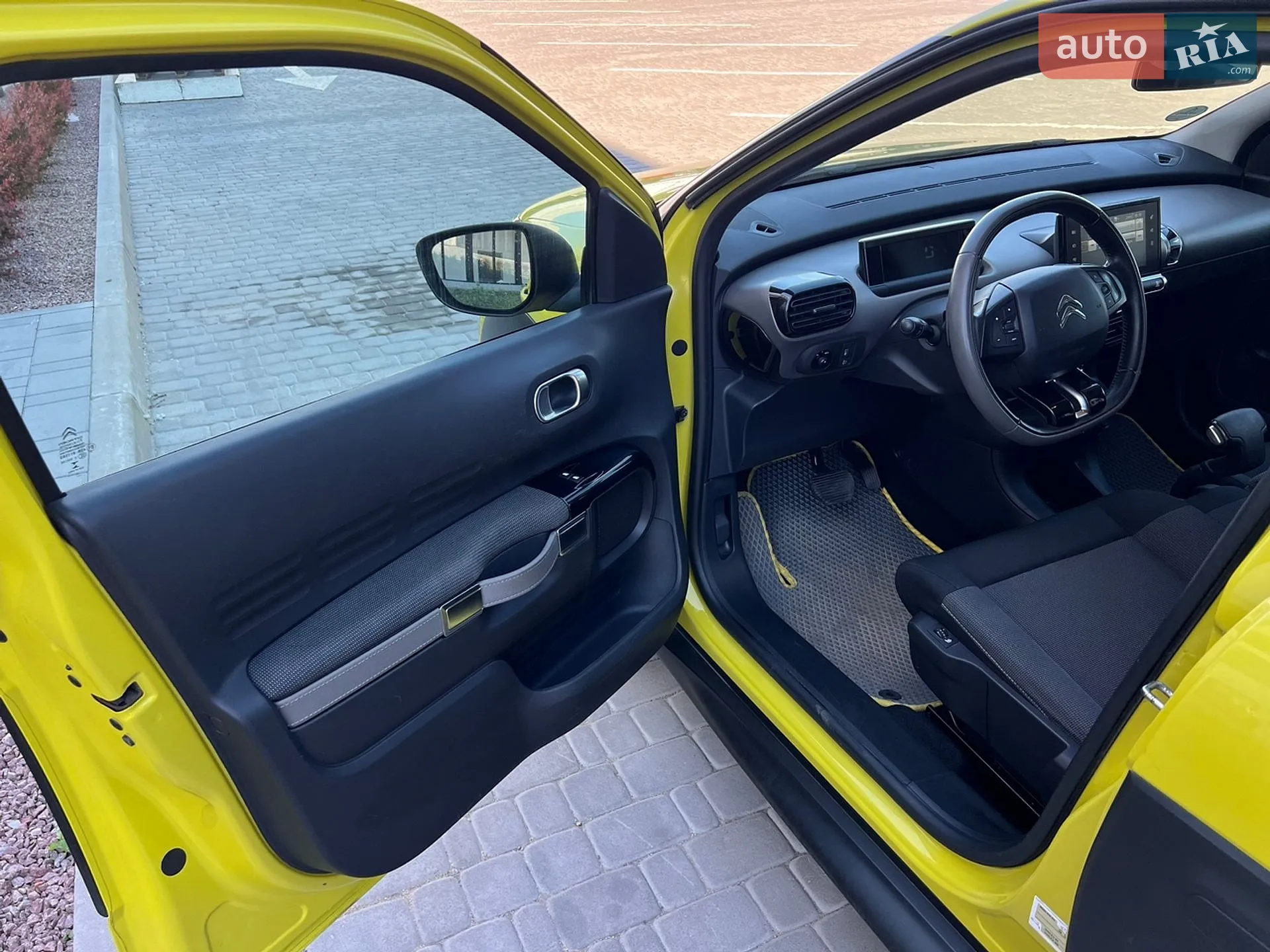 2017 Citroen C4 Cactus - мініатюра 8