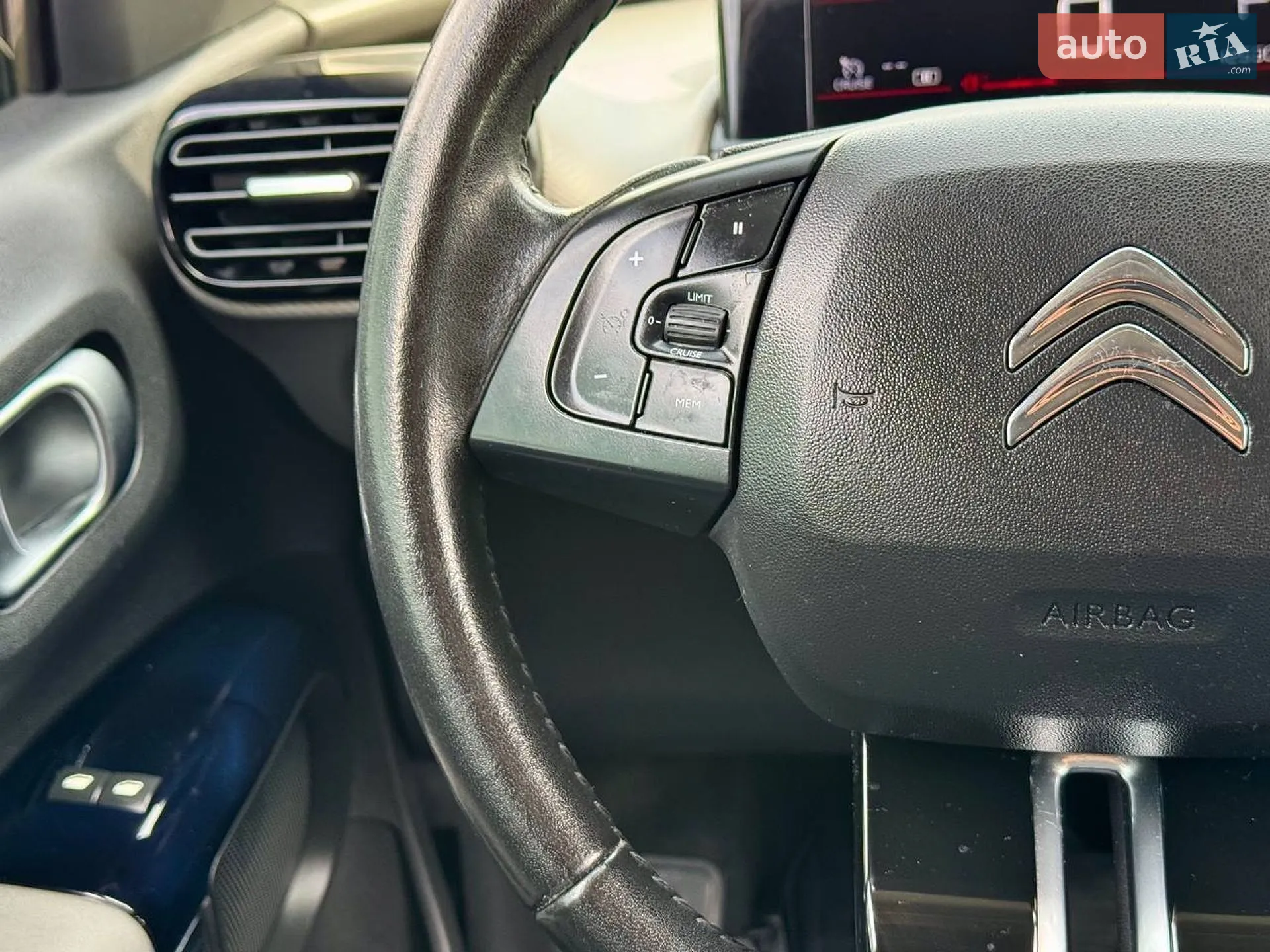 2020 Citroen C4 Cactus - мініатюра 28