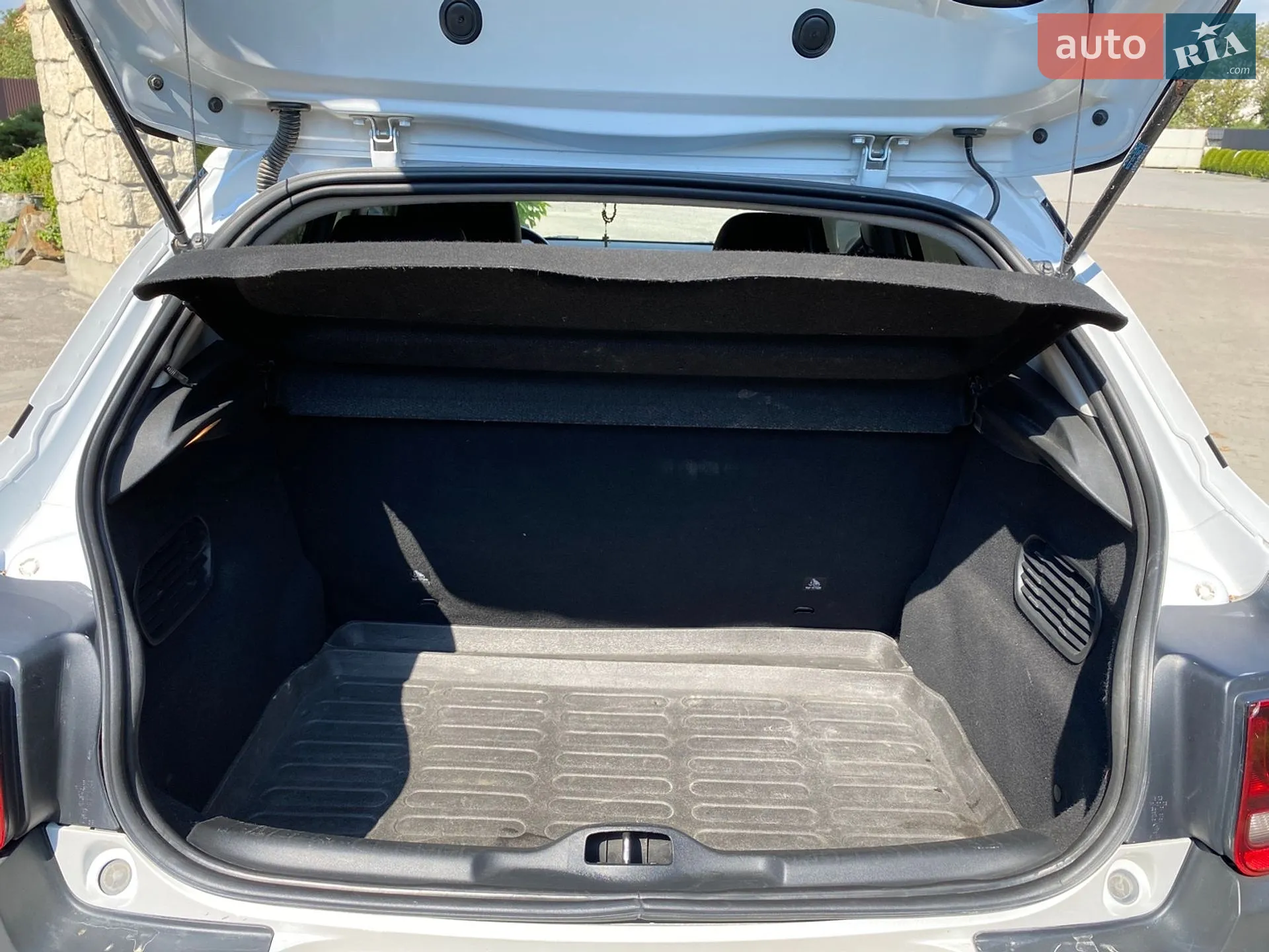 2014 Citroen C4 Cactus - мініатюра 34