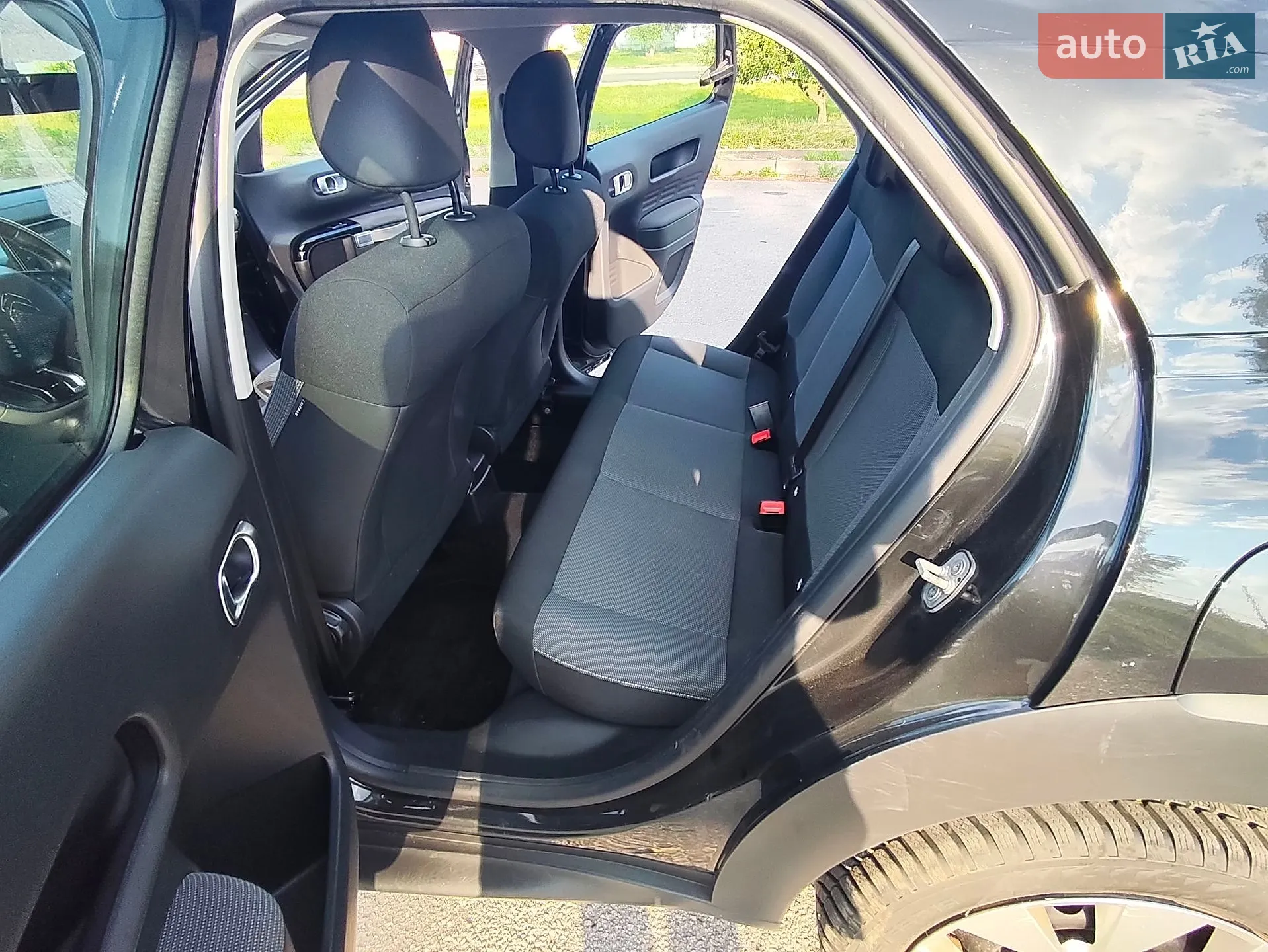 2015 Citroen C4 Cactus - мініатюра 26