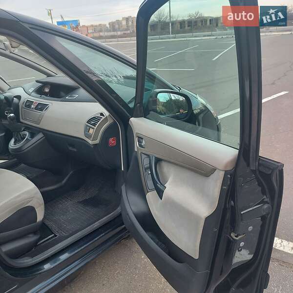 Минивэн Citroen C4 Picasso 2009 в Белгороде-Днестровском фото 7 Минивэн Citroen C4 Picasso 2009 в Белгороде-Днестровском