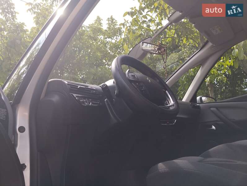 Минивэн Citroen C4 Picasso 2015 в Костополе фото 18 Минивэн Citroen C4 Picasso 2015 в Костополе